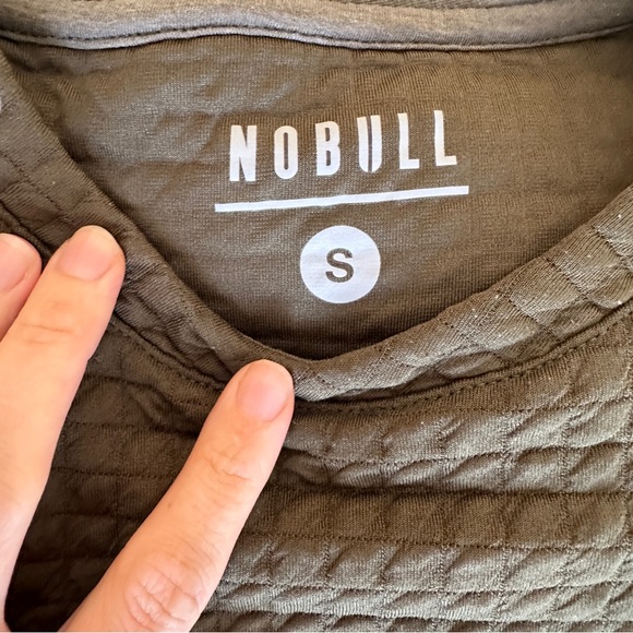 Nobull Women's Quilted Crew Pullover Arm Green - Picture 3 of 9